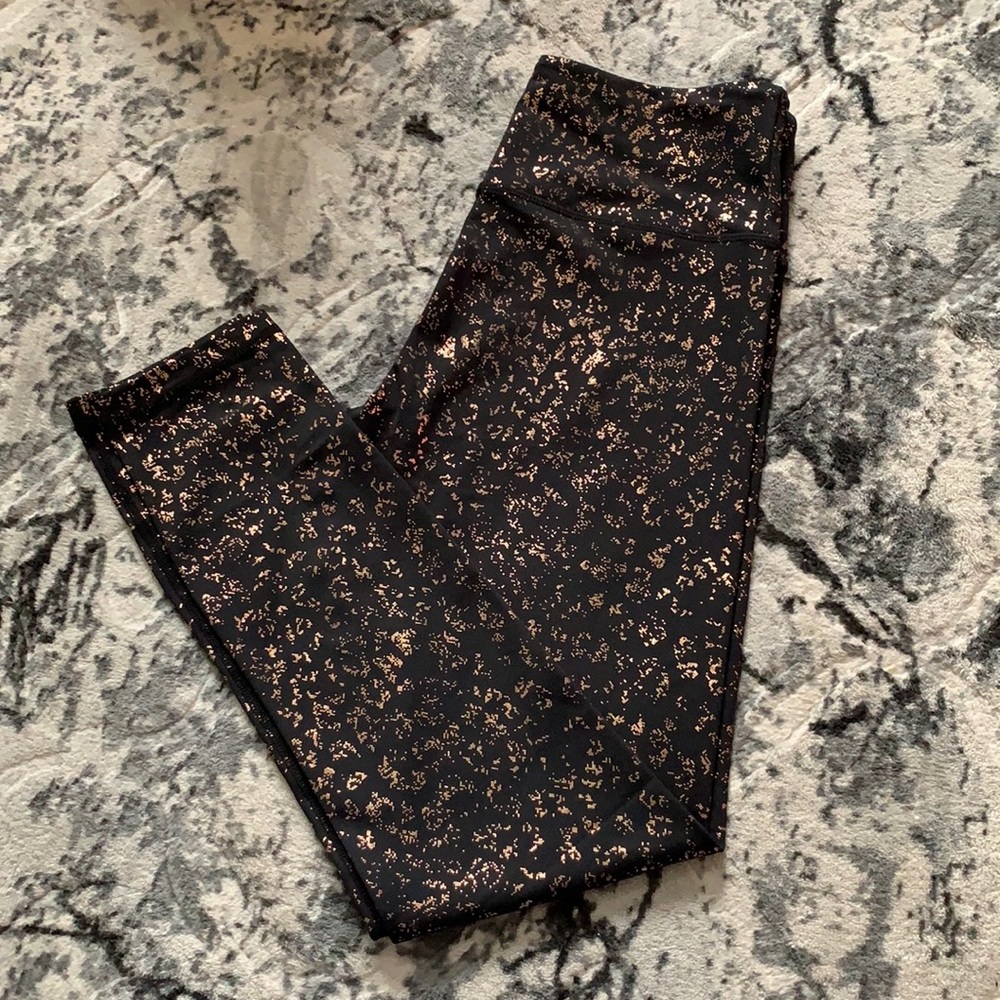 Zyia Women's Black Rose Gold Metallic Fleck Leggings